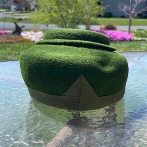 Adorable Vintage Green Felt Hat